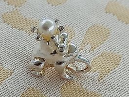 Schmuck Anhänger Frosch mit Perle.