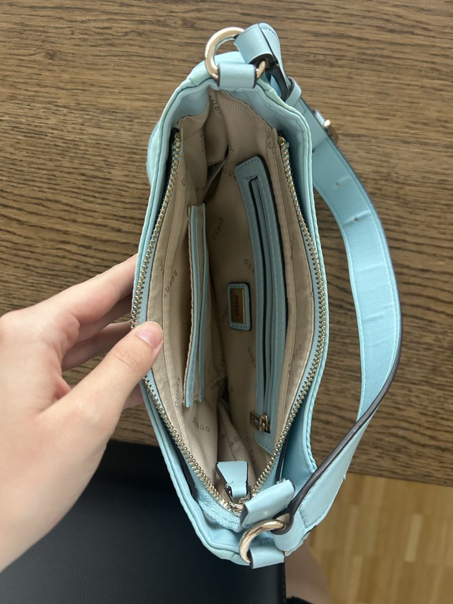Guess Taschen für Damen: Guess Tasche, hellblau – Neu (gemäss Beschreibung) aus Basel von maura.bachmann 1