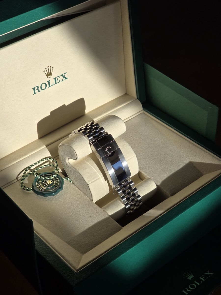 Rolex Orologi: Rolex GMT II Bat Girl – Nuovo e nell'imballaggio originale da Dietlikon venduto da Maximum0123 6