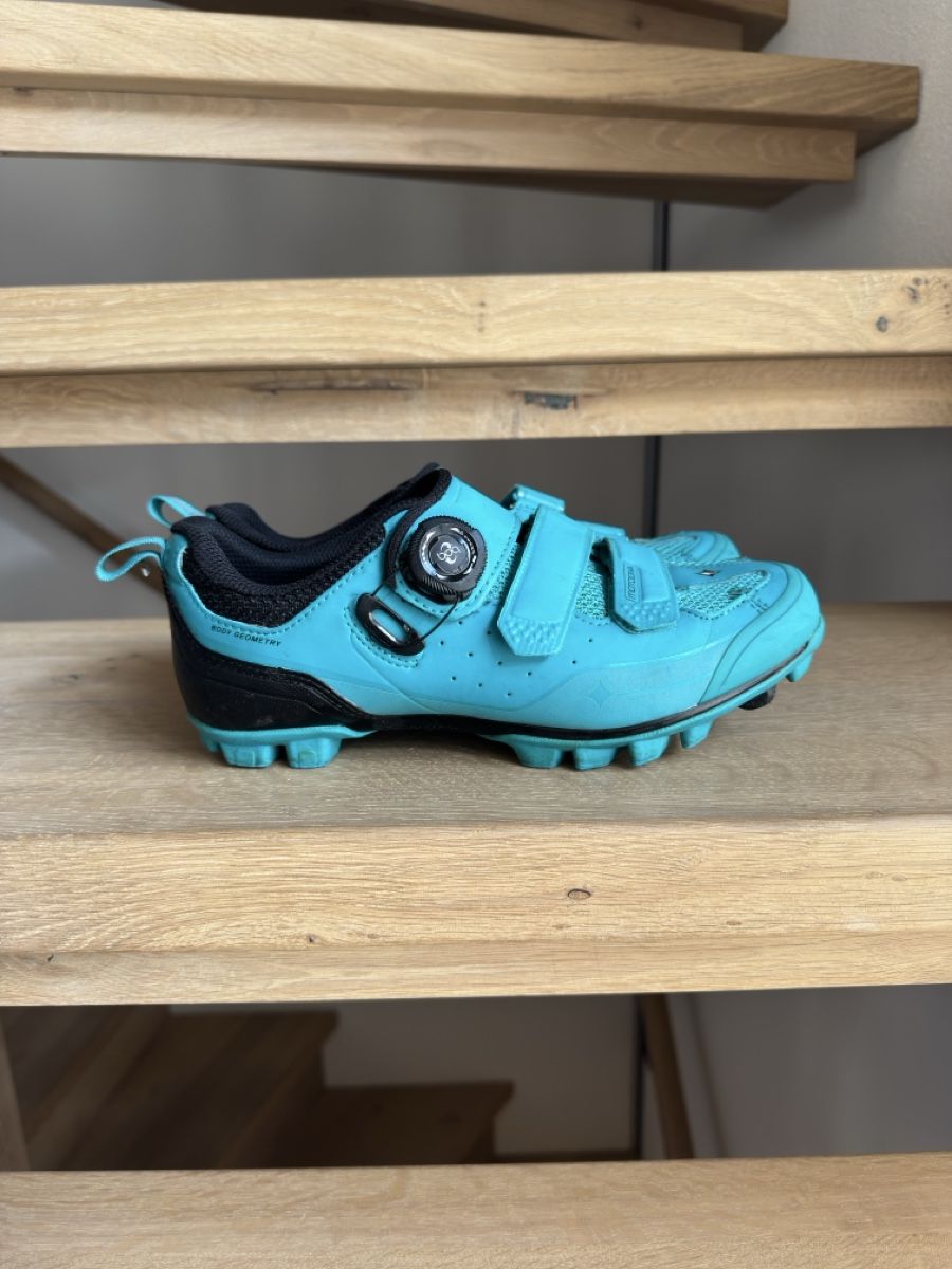 Specialized Scarpe da donna: Velosschuh – Usato da Gamsen venduto da Le_De 1