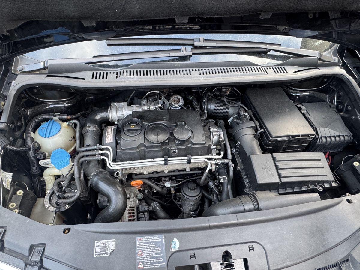 VW Automobili: VW Touran 2.0 TDI – Usato da Thônex venduto da COCO_VR6 2