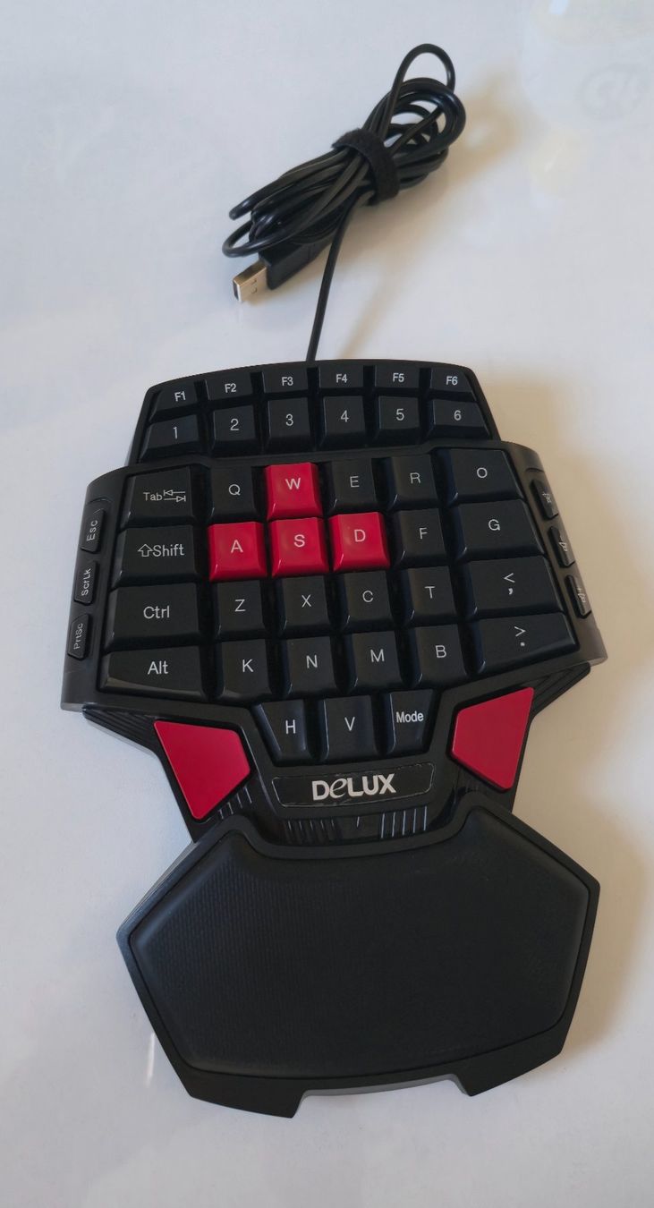 Tastiere: Clavier une main Delux T9 – Usato da Châtelaine venduto da KR4