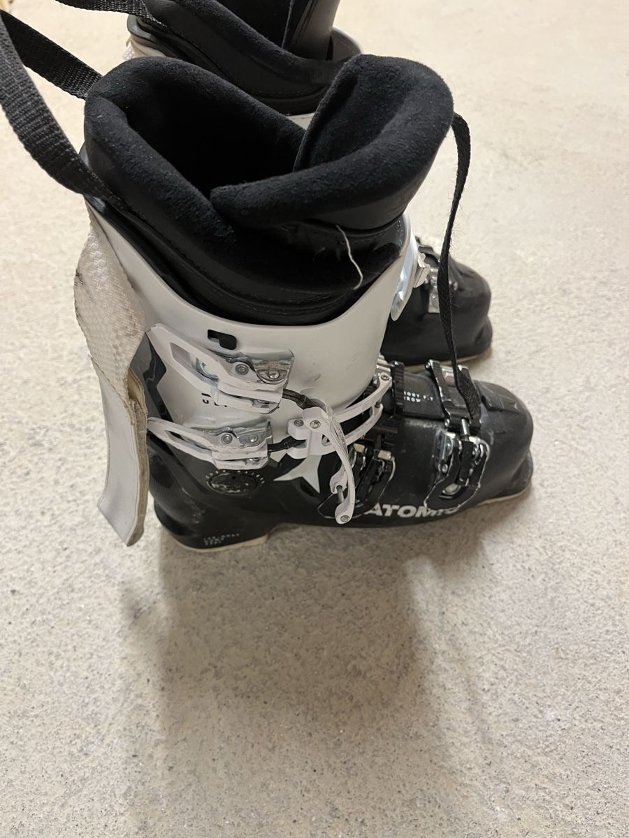 Atomic Sci: Chaussures de ski atomic  – Usato da Salgesch venduto da Tuf7 1