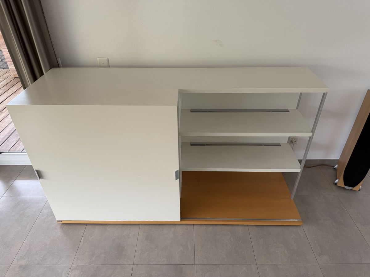 Hülsta Mobili TV: Möbel Sideboard mit Schiebetür  – Usato da Neuhaus SG venduto da cynlo 7