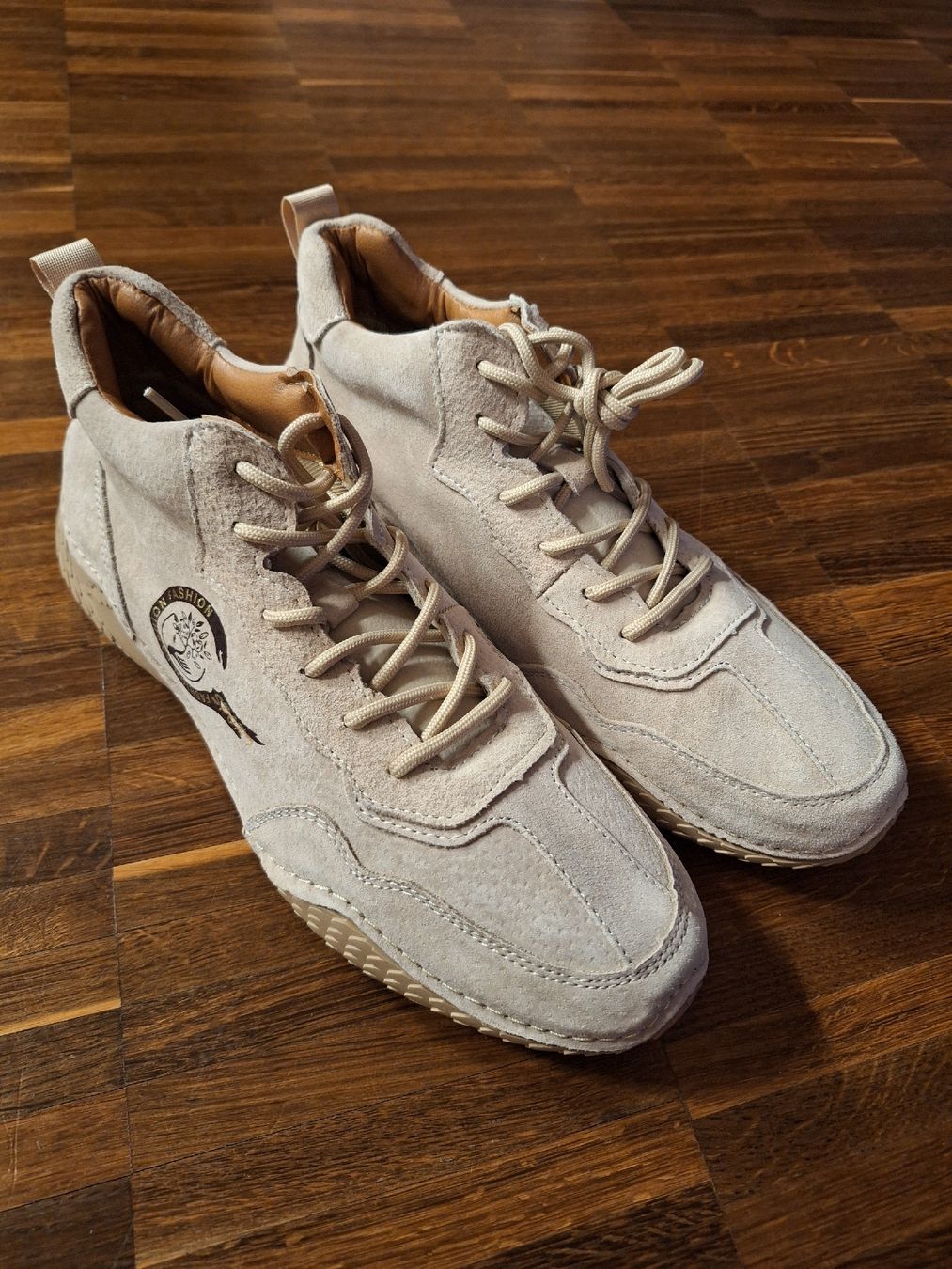 Chaussures hommes: Schuhe aus Wildleder, Beige, Grösse 45 – Neuf avec emballage d'origine à Volketswil par nibin99 2