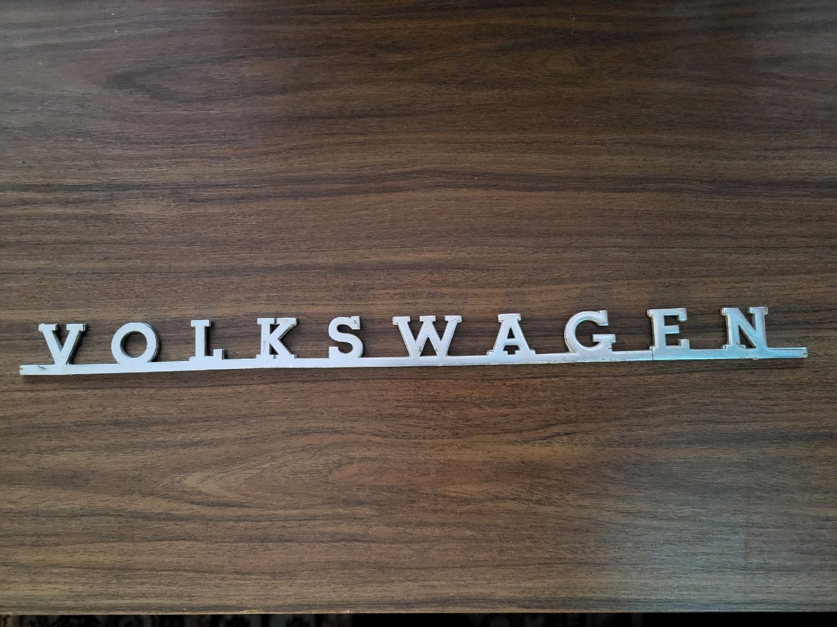 Volkswagen Alle Autoersatzteile: Emblem VW T2a Bulli / Pritsche – Gebraucht aus Seltisberg von Essex3