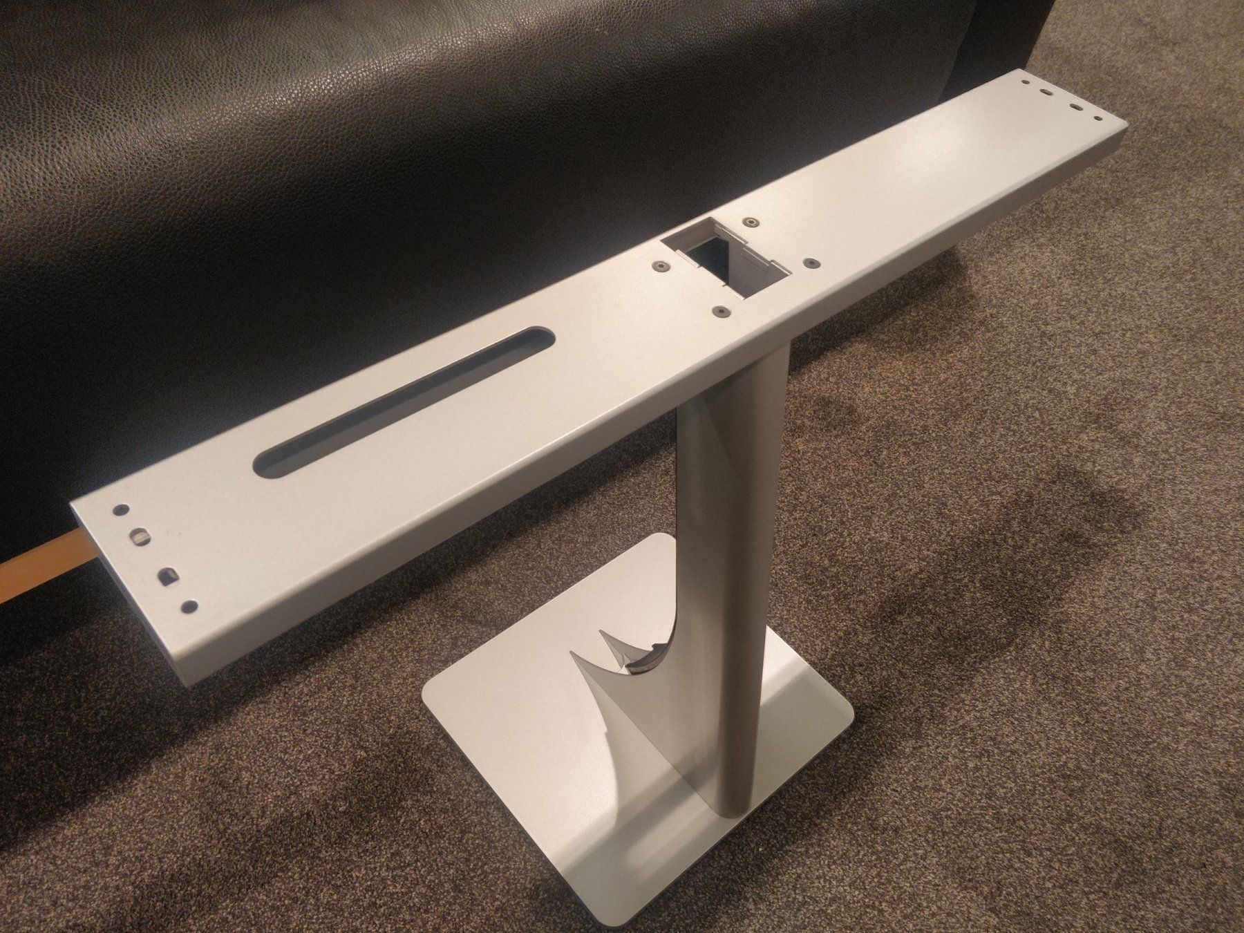 Bang & Olufsen Televisori: BeoVision 8-26 Bodenstandfuss – Usato da Hochdorf venduto da av-electronics 3