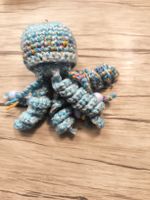 Porte-clés méduse en crochet bleu fait main neuf