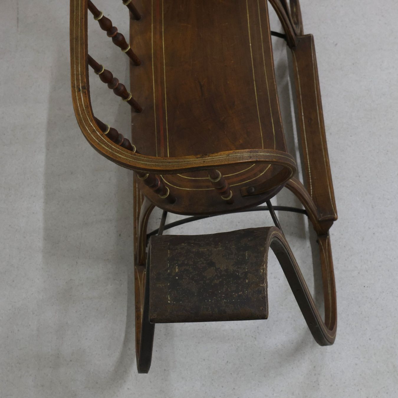 Gravures sur bois: Antiker Stosschlitten – D'occasion à Volketswil par brockipfannenstil 5
