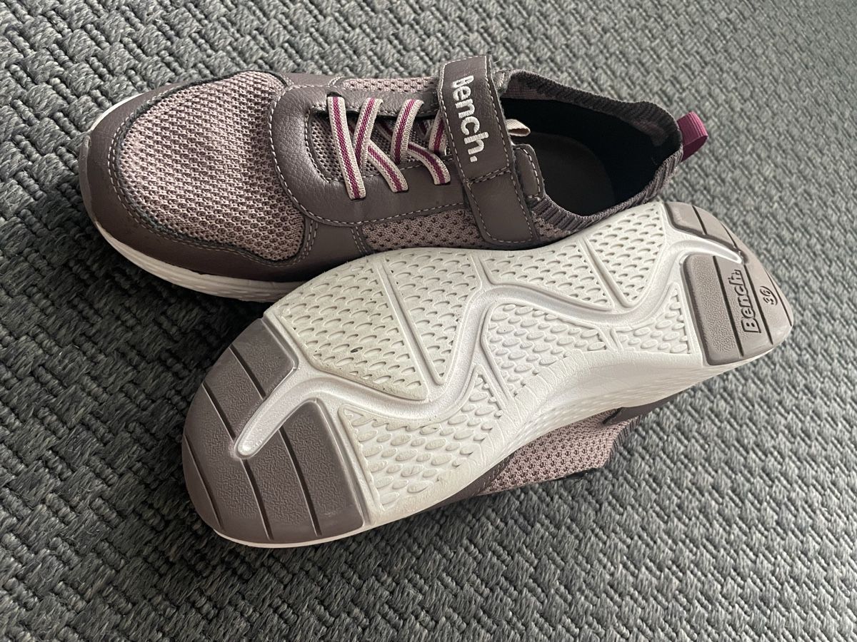 Scarpe per ragazze: Turnschuh-Paket Grösse 36 – Usato da Wegenstetten venduto da Marcus2222 4