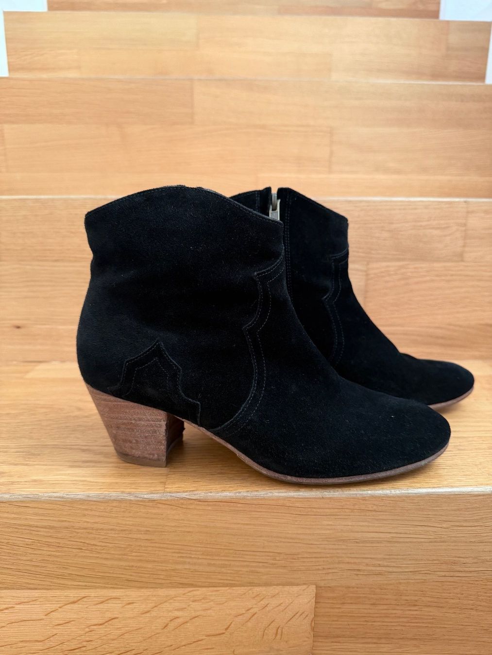 Isabel Marant Scarpe da donna: Isabel Marant Dicker Boots schwarz 39 – Usato da Münchenstein venduto da Ladypink7 1