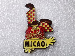 Ansteckpin 10: Micao