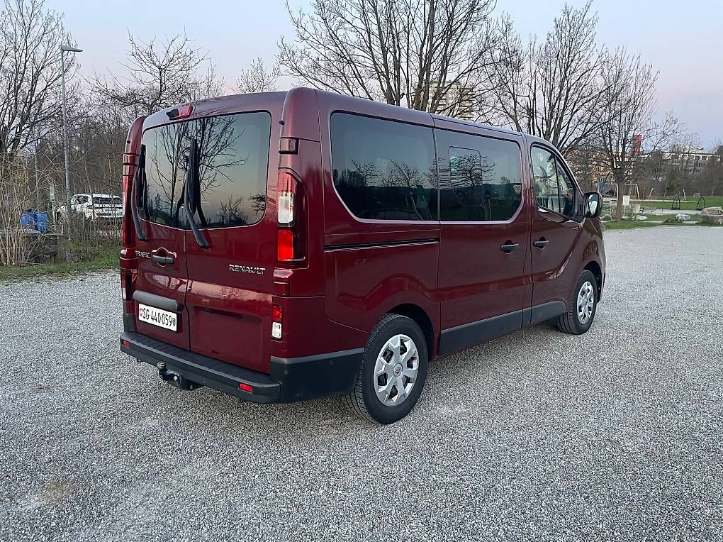 Renault Automobili: RENAULT Trafic Blue dCi 150 Spacenomad Equilibre 8 platz – Usato da Goldach venduto da Marko1982 2