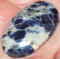 Cabochon L-5314 – Sodalith 40,5x24mm 59,05 Karat