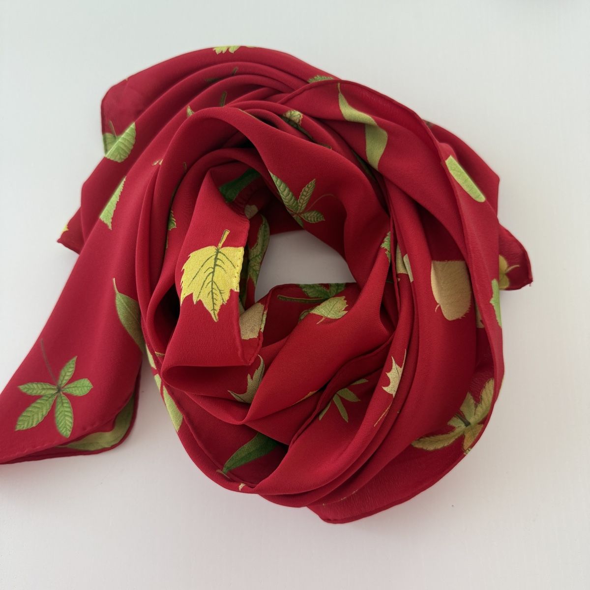 Fabric Frontline Foulard & Sciarpe: FABRIC FRONTLINE Silk Scarf – Usato da Emmen venduto da Nightingale_2022 3