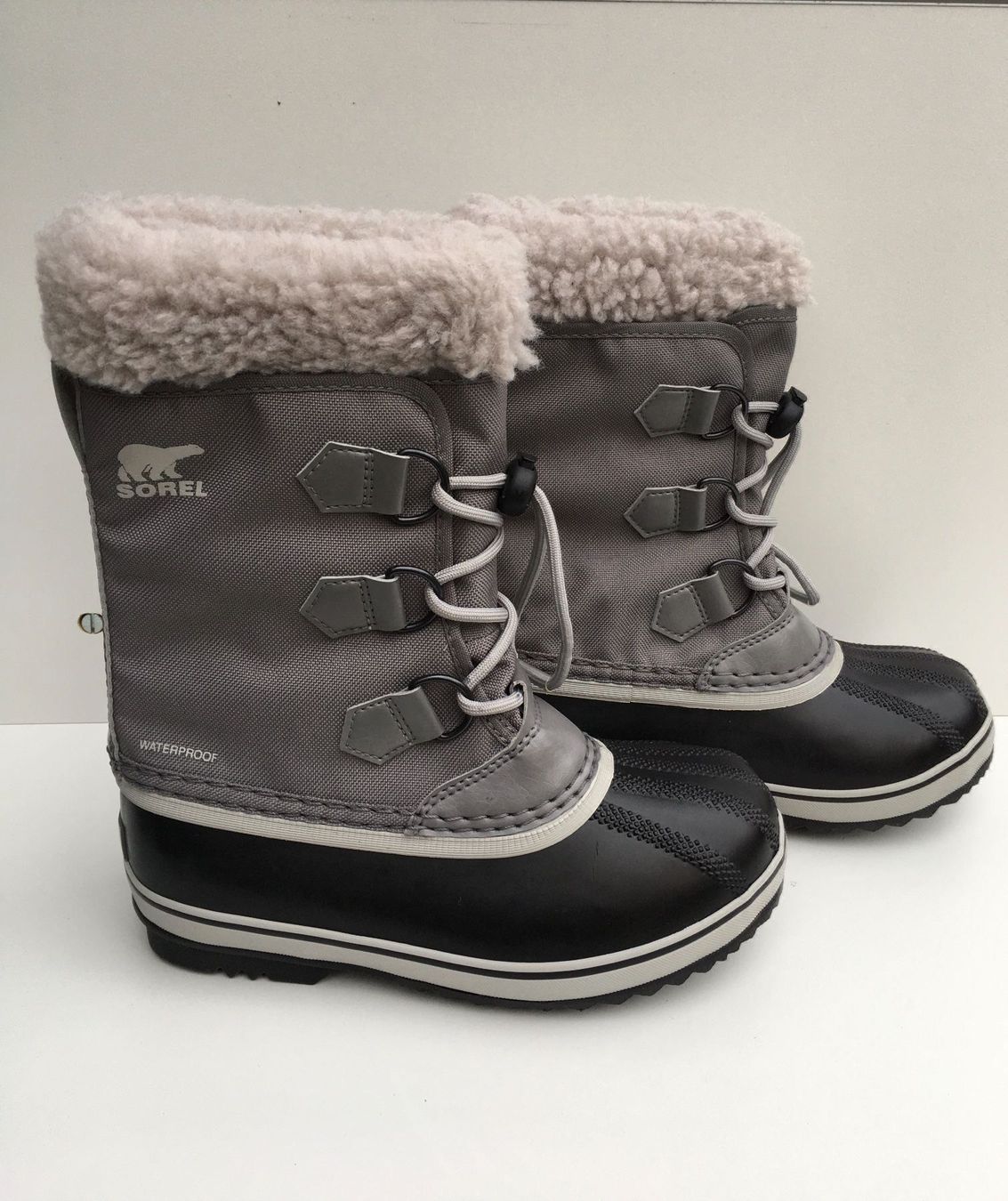 Sorel Scarpe per ragazzi: SOREL YOOT PAC NYLON WP GR 33 – Nuovo e nell'imballaggio originale da Zürich venduto da LIQUIDATOR.CP 1