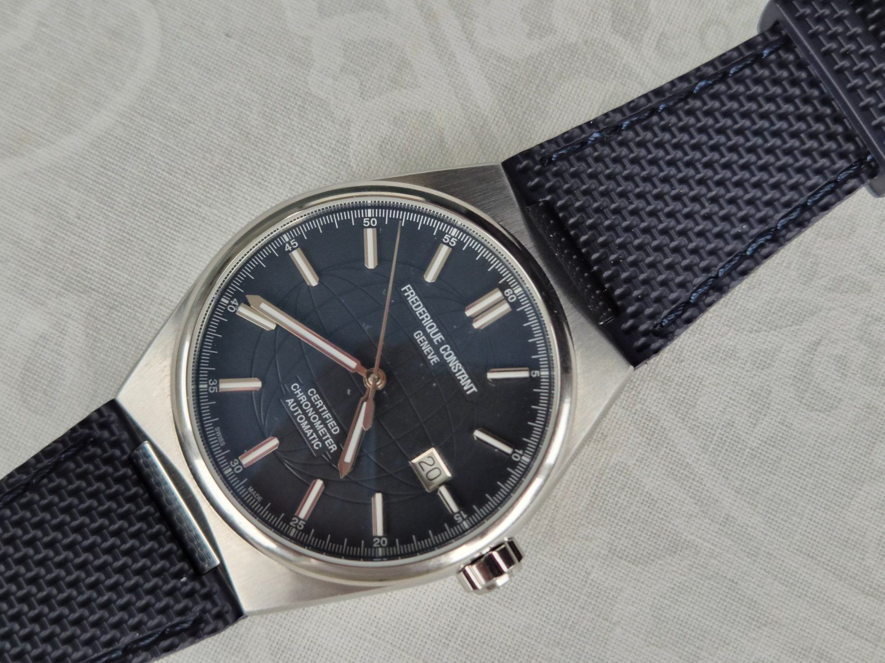 Frederique Constant Montres: Frederique Constant Highlife Automatic 41 COSC – Neuf (Voir description) à Chabrey par Horology