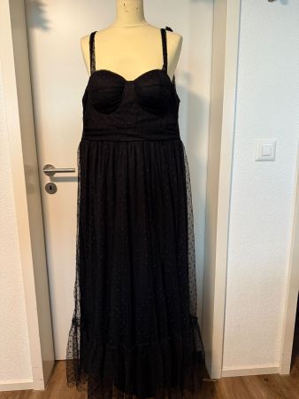 Traumhaftes Tüllkleid schwarz, ungetragen Gr. 44