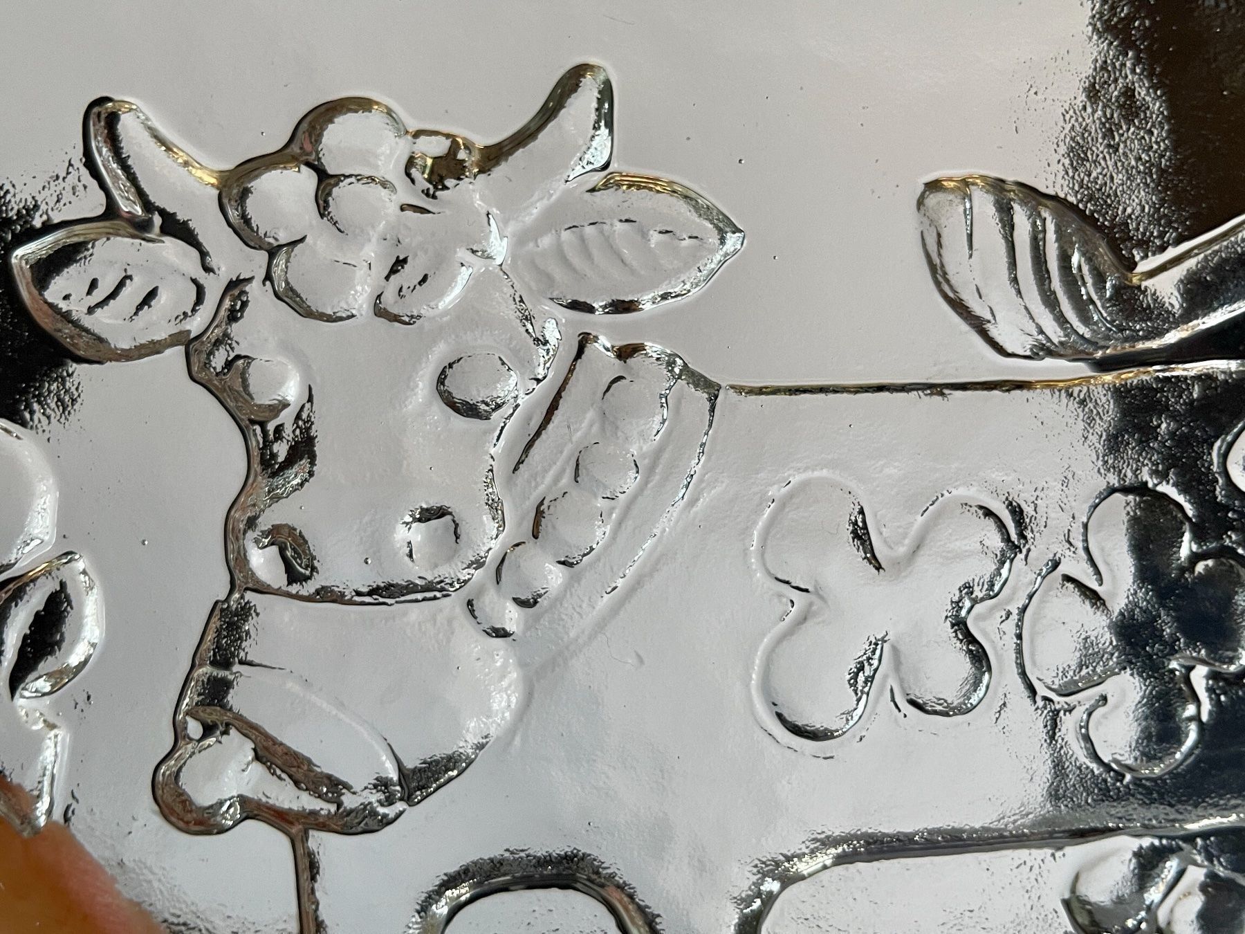 Piatti di portata: Hergiswil Glas Butterplatte mit Kuh – Nuovo (secondo la descrizione) da Bern venduto da Chraebu2 1