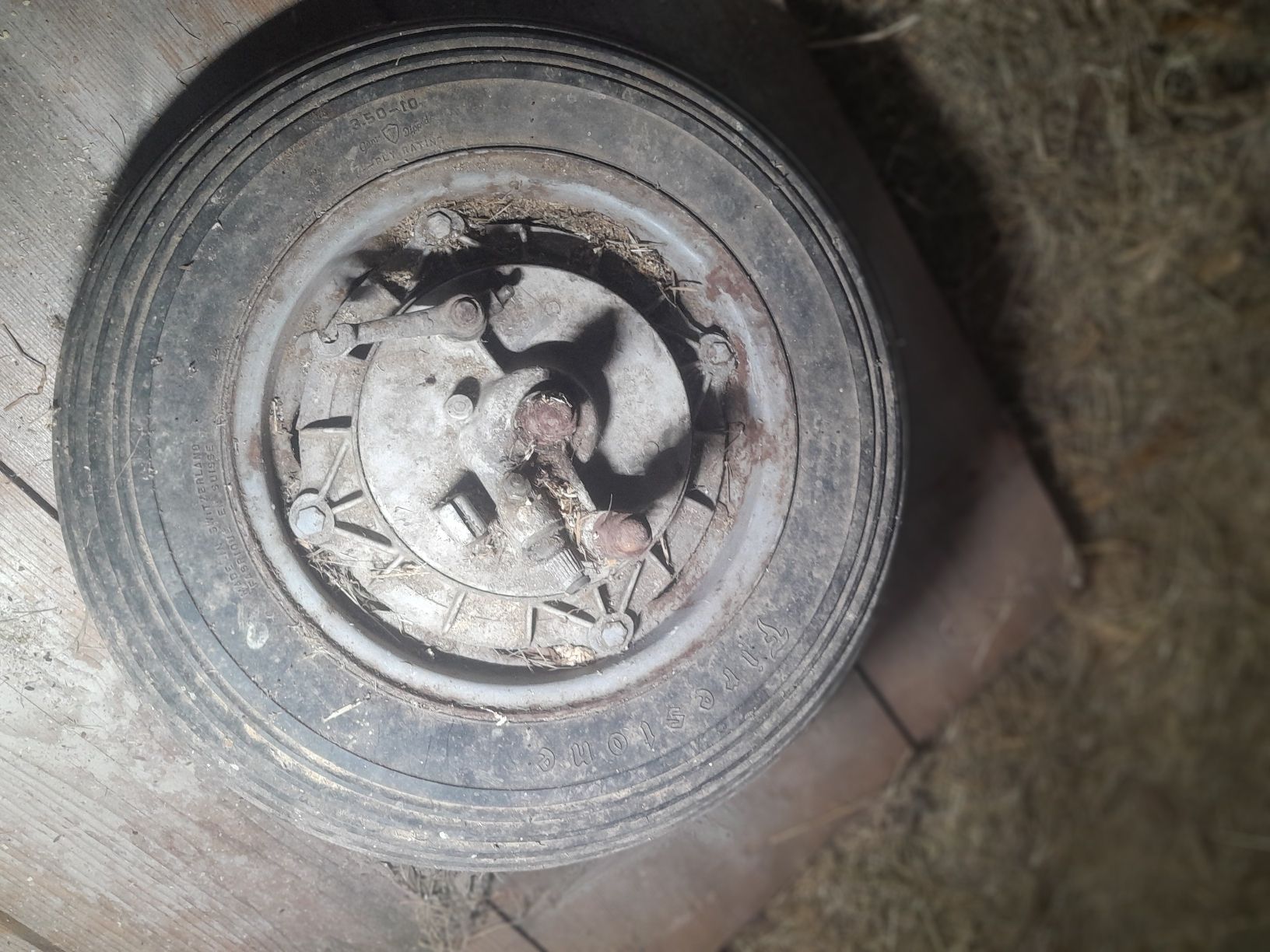 Pneumatici & Ruote complete: Oldtimer Roller Rad 10 Zoll wahrscheinlich Vespa  – Usato da Walde SG venduto da pas_77rb 1