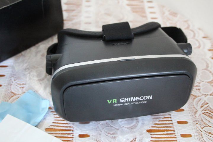 Casco VR: VR Shinecon 3D VR-Brille inkl. Bluetooth-Fernbedienung – Usato da Locarno venduto da fripui 1