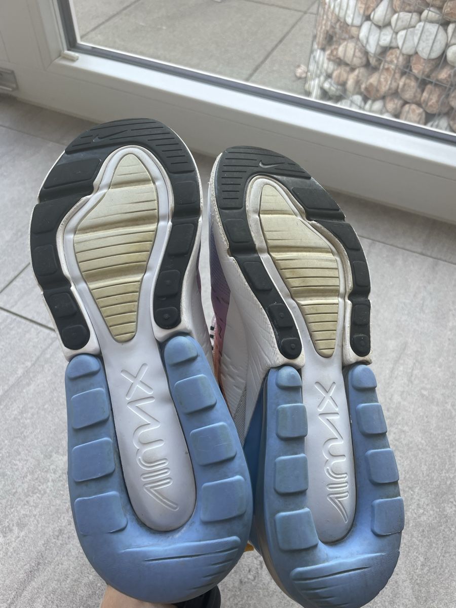 Nike Chaussures hommes: Nike air Max 270 – D'occasion à Dompierre FR par matmath 5