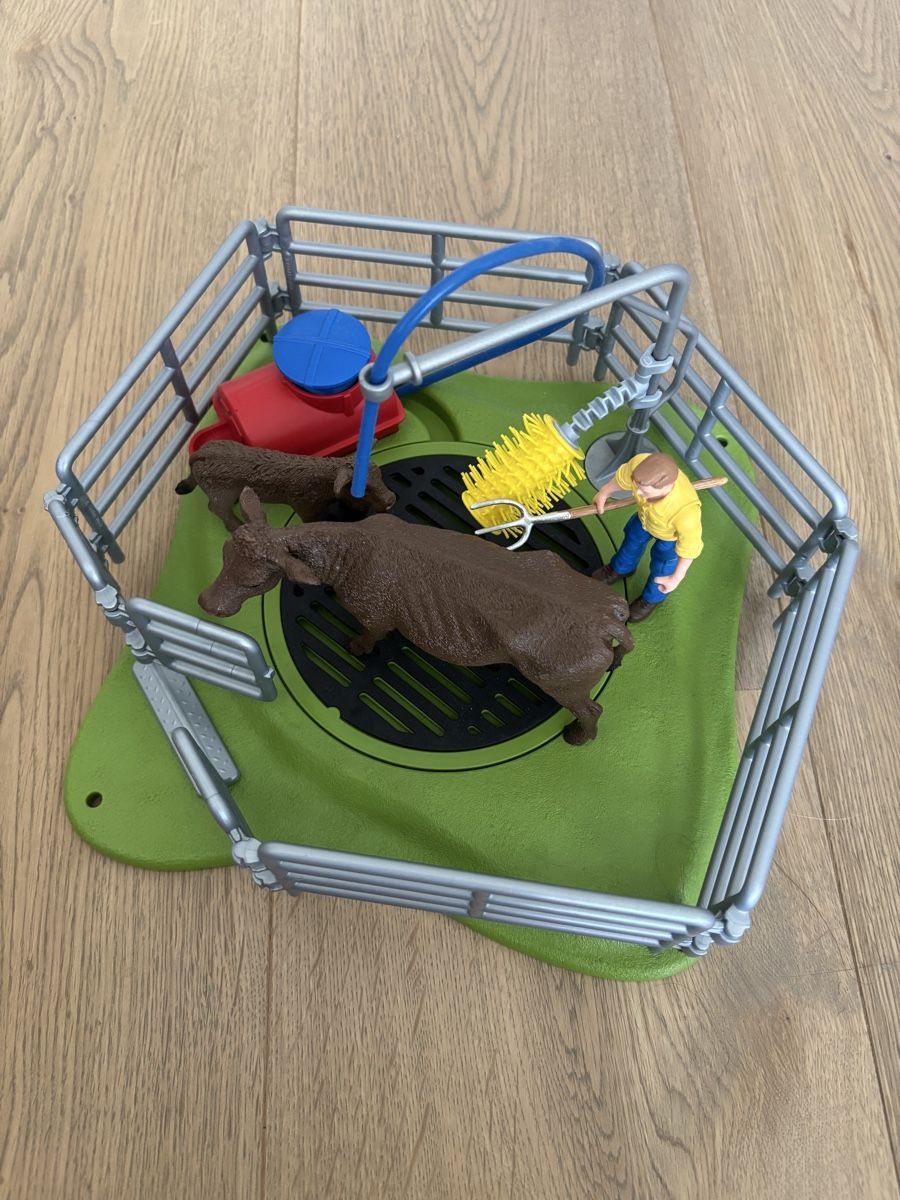 Schleich Jouets: Schleich Kuh Waschstation – D'occasion à Riedholz par Elch121 1