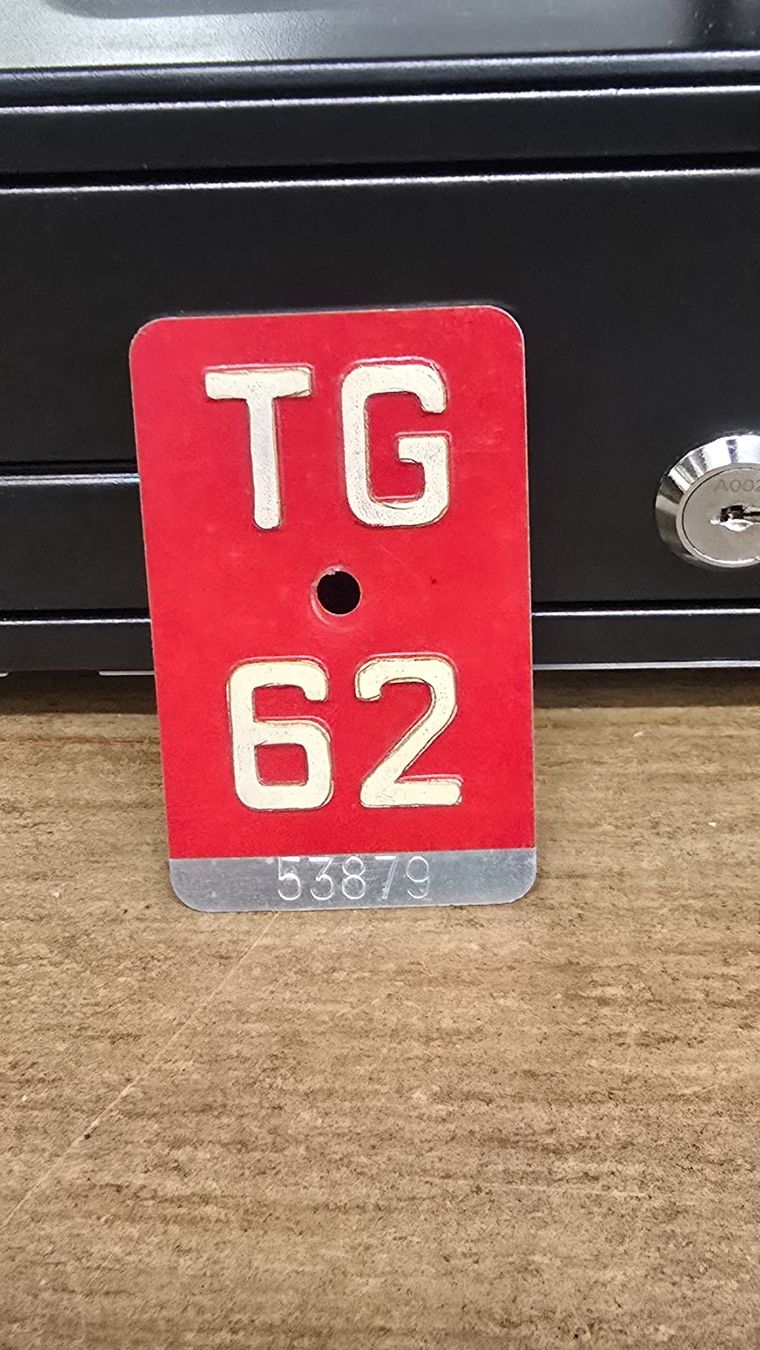 Insegne: Velonummee  TG, Thurgau 1962 – Usato da Oberaach venduto da Wicktrade
