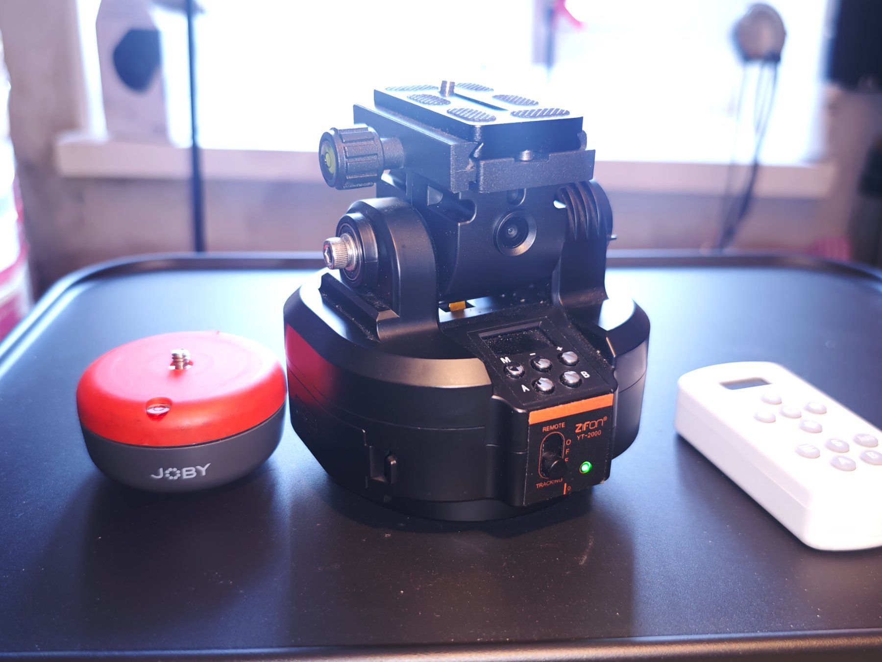 Trépieds & Accessoires: AI Face Tracking | Motorized Pan Tilt Head  YT-2OOO – D'occasion à Assens par AlpineMagazine 4