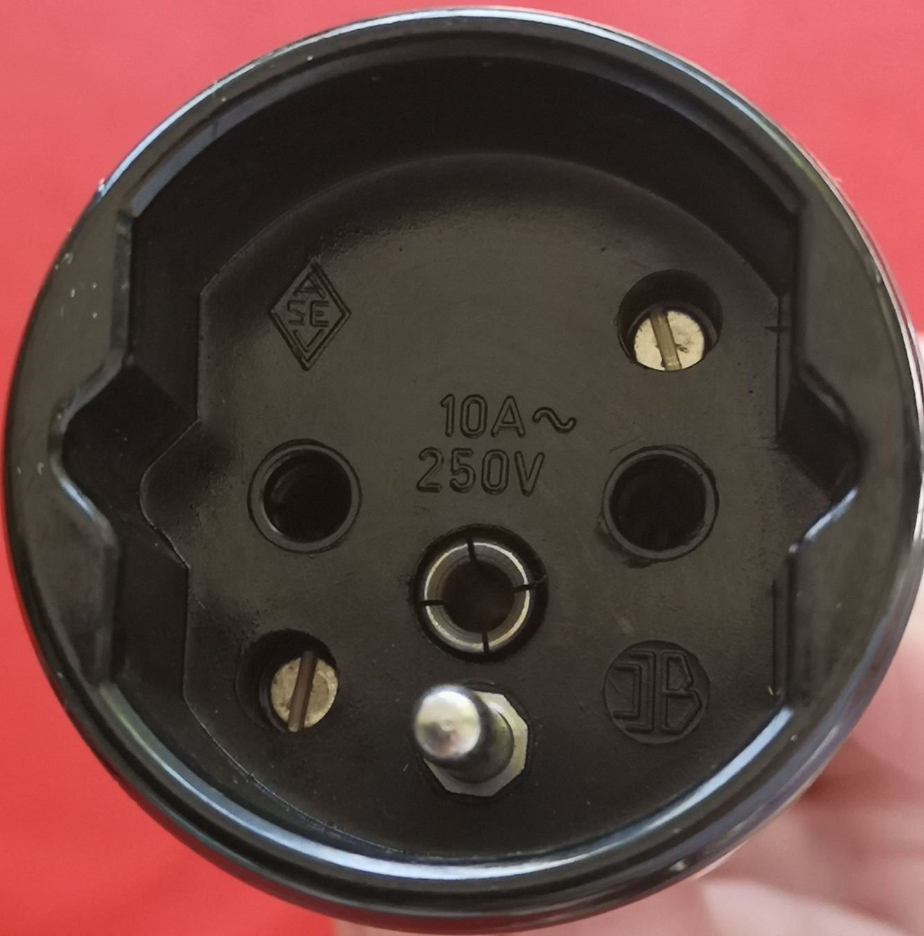 Spine: 2 alte Stecker Schutzkontaktstecker + 2-poliger C-Stecker? – Usato da Zürich venduto da Tanteemma369 4