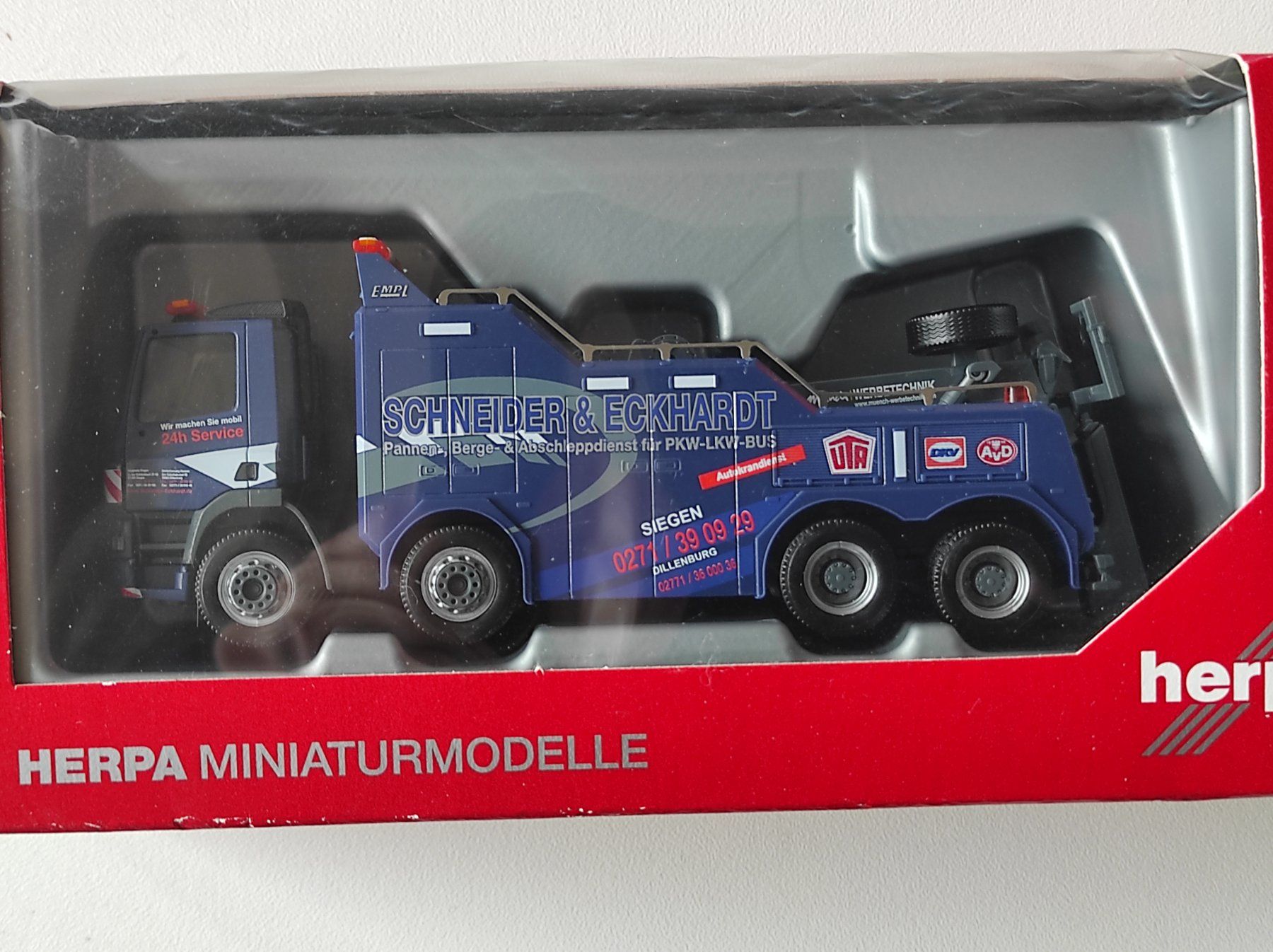 Herpa Modellbausätze & Standmodelle: DAF CF Abschleppdienst "Schneider & Eckhardt" von Herpa 1/87 – Neu und originalverpackt aus La Chaux-de-Fonds von Standmodelle