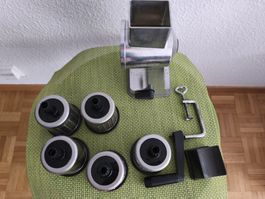 Wie neu!!! ZYLISS - Trommelreibe / -raffel inkl. 5 Trommeln