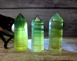 3 grüne Fluorit Obelisken 227g