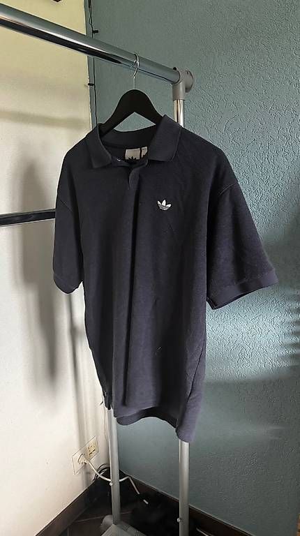 Polos: Polo Adidas violet/bleu – D'occasion à Châtel-St-Denis par leacherre