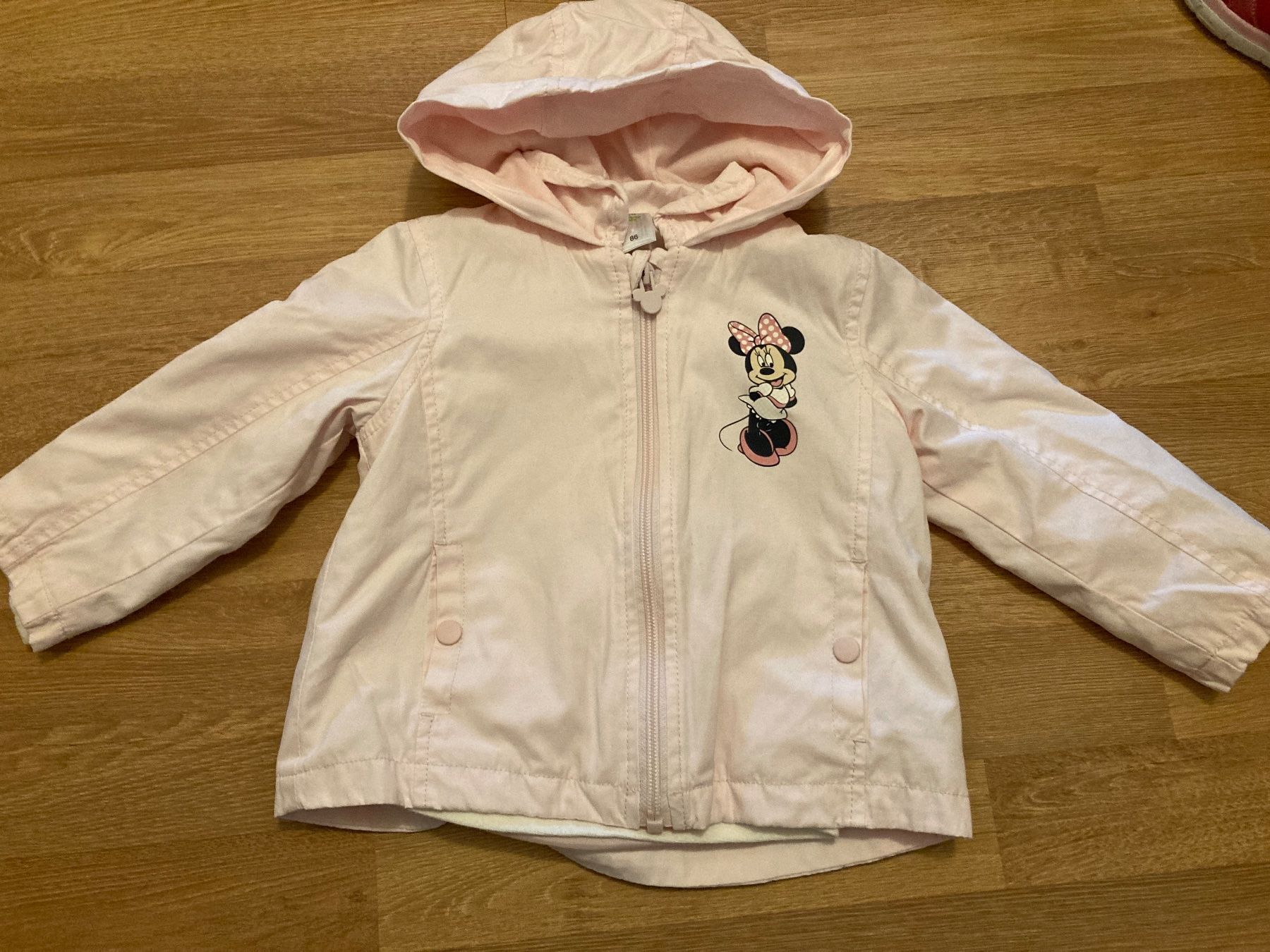 Disney Vestes & Manteaux: Minnie Mouse Jacke Gr. 86 – D'occasion à Emmenbrücke par JJ_89