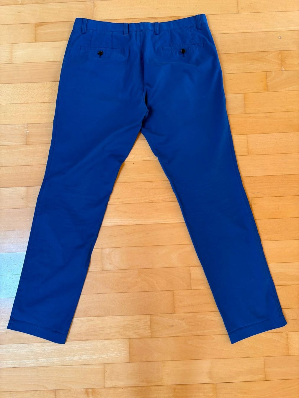 Hugo Boss Hosen: Hugo Boss - Chino - Bleu - Taille 52 – Gebraucht aus Grand-Lancy von alf_8dk7 1
