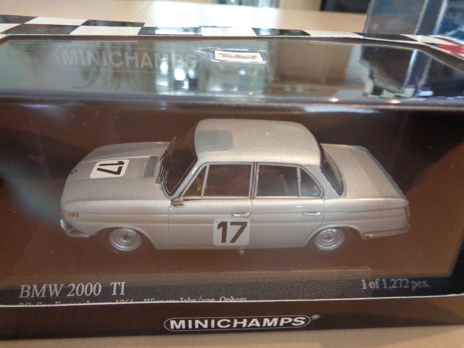 BMW Modellautos: Minichamps 1:43 BMW 2000 Ti 1966 – Neu (gemäss Beschreibung) aus Reconvilier von rallycar
