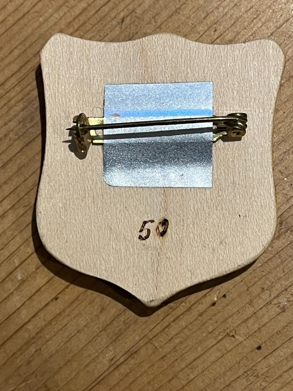 Spille & Fermagli: 2 Broschen aus Holz und Metall – Usato da Fribourg venduto da Kumpaan 1