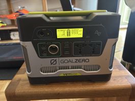 Goal Zero Yeti 400 Power Station und Nomad Solarpanel