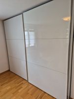 Livique Schwebetürenschrank
