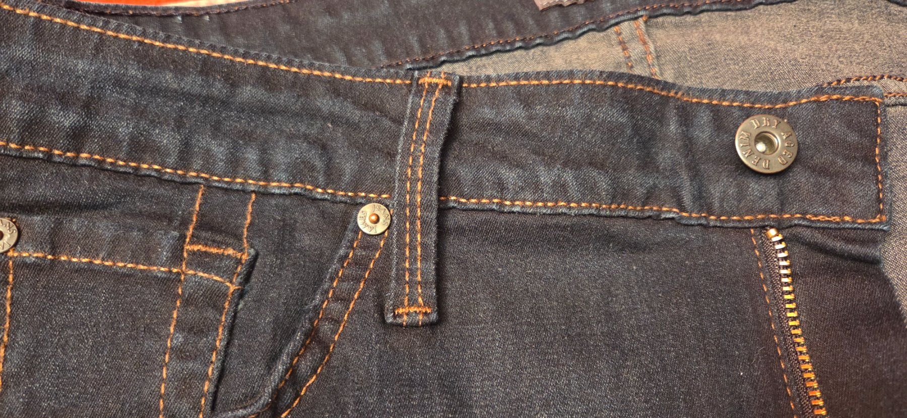 Jeans: Dunkelblaue JAMES Jeans Gr. 40/42 NEU – Nuovo e nell'imballaggio originale da Wettswil venduto da doe_x6nz 2