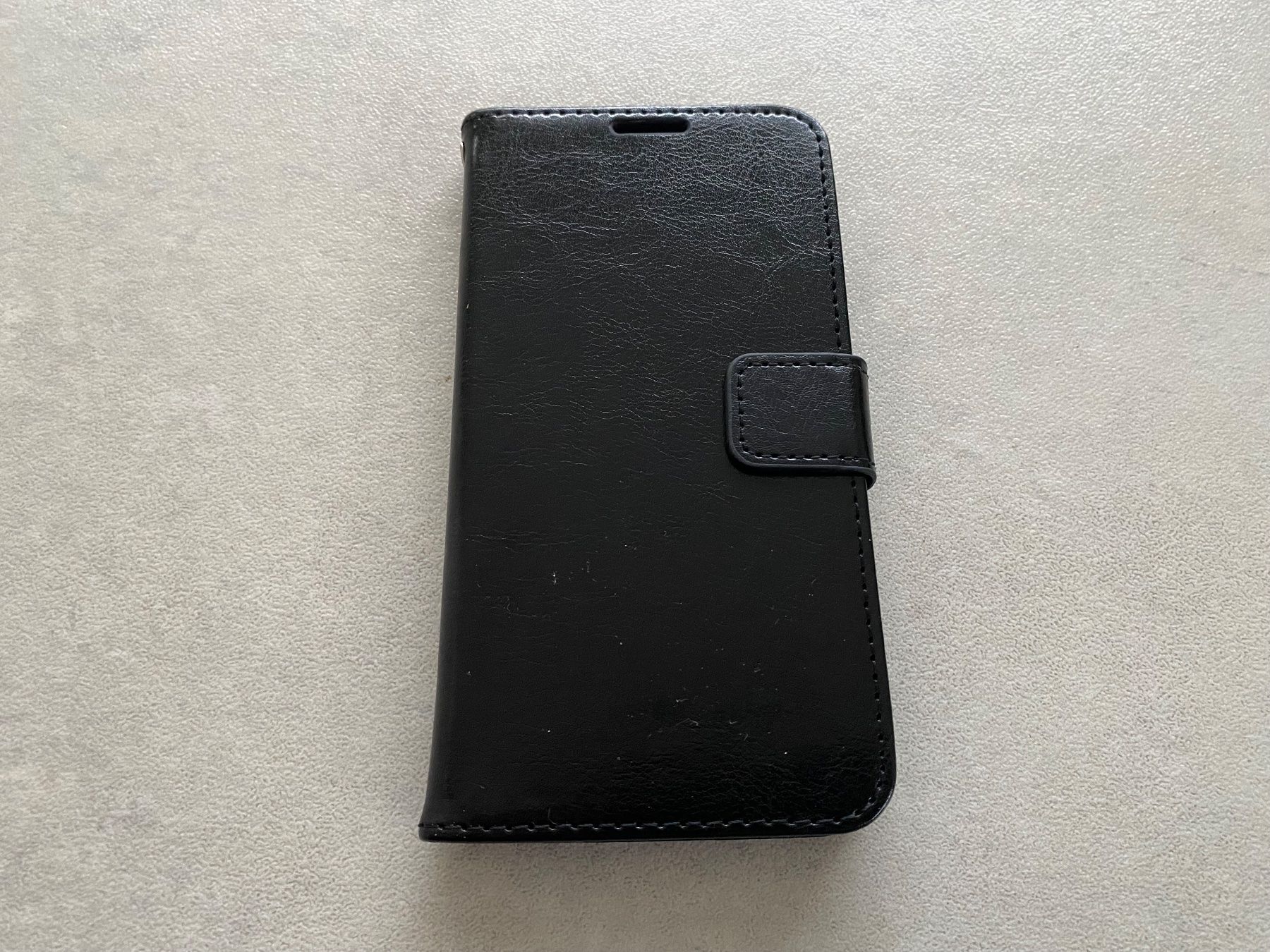 Cover & Protezioni schermo: Leder-Etui Hülle für Iphone 11 Pro  – Nuovo e nell'imballaggio originale da Spreitenbach venduto da Brockiland-Flohmarkt 2