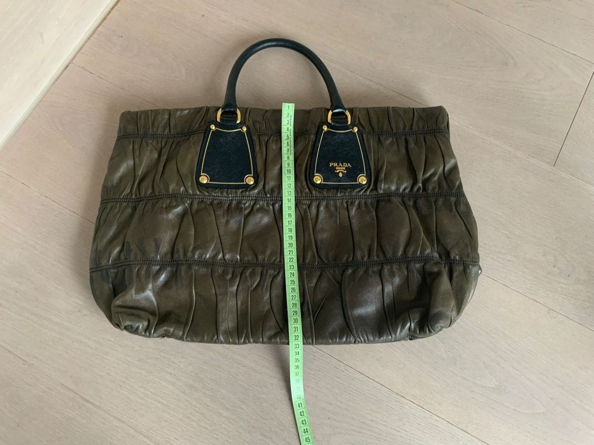 Prada Taschen für Damen: PRADA Tasche – Gebraucht aus Zürich von liviam1 5