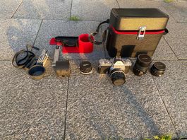Nikkormat FT2 mit 3 Objektiven, Telekonverter und Koffer