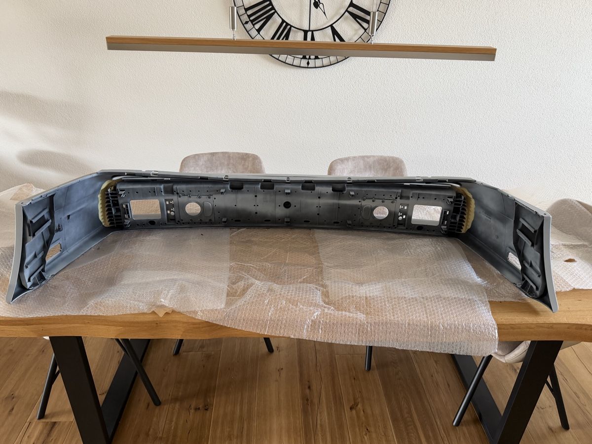 Volkswagen Alle Autoersatzteile: Originale Neue / US Corrado Frontstossstange / G60 / VR6  – Neu und originalverpackt aus Oberkirch LU von Feuerpferd 3