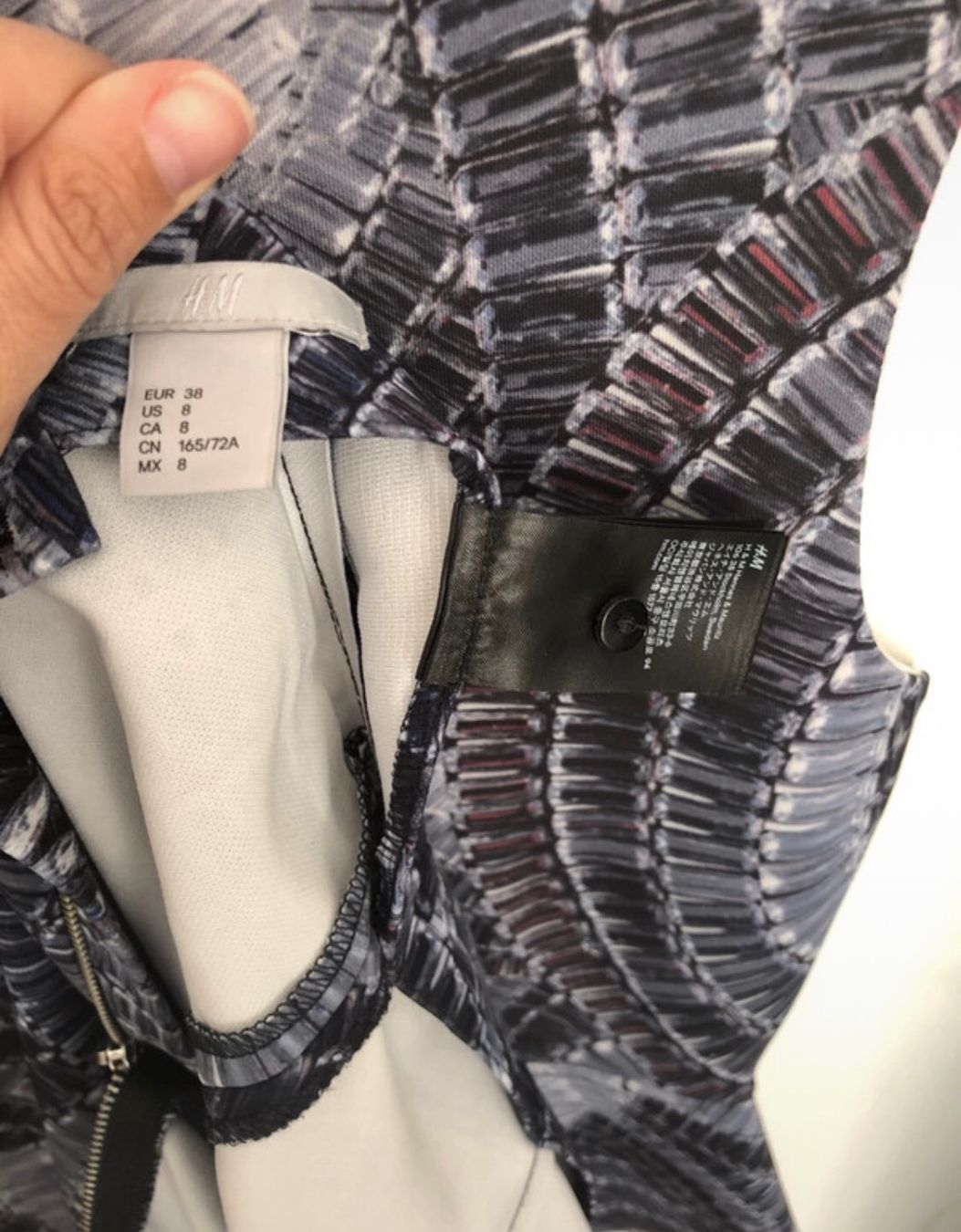 Lotti di vestiti: Neuf: Ensemble top + jupe, H&M, XS-S – Nuovo (secondo la descrizione) da Carouge GE venduto da Emilynette 8