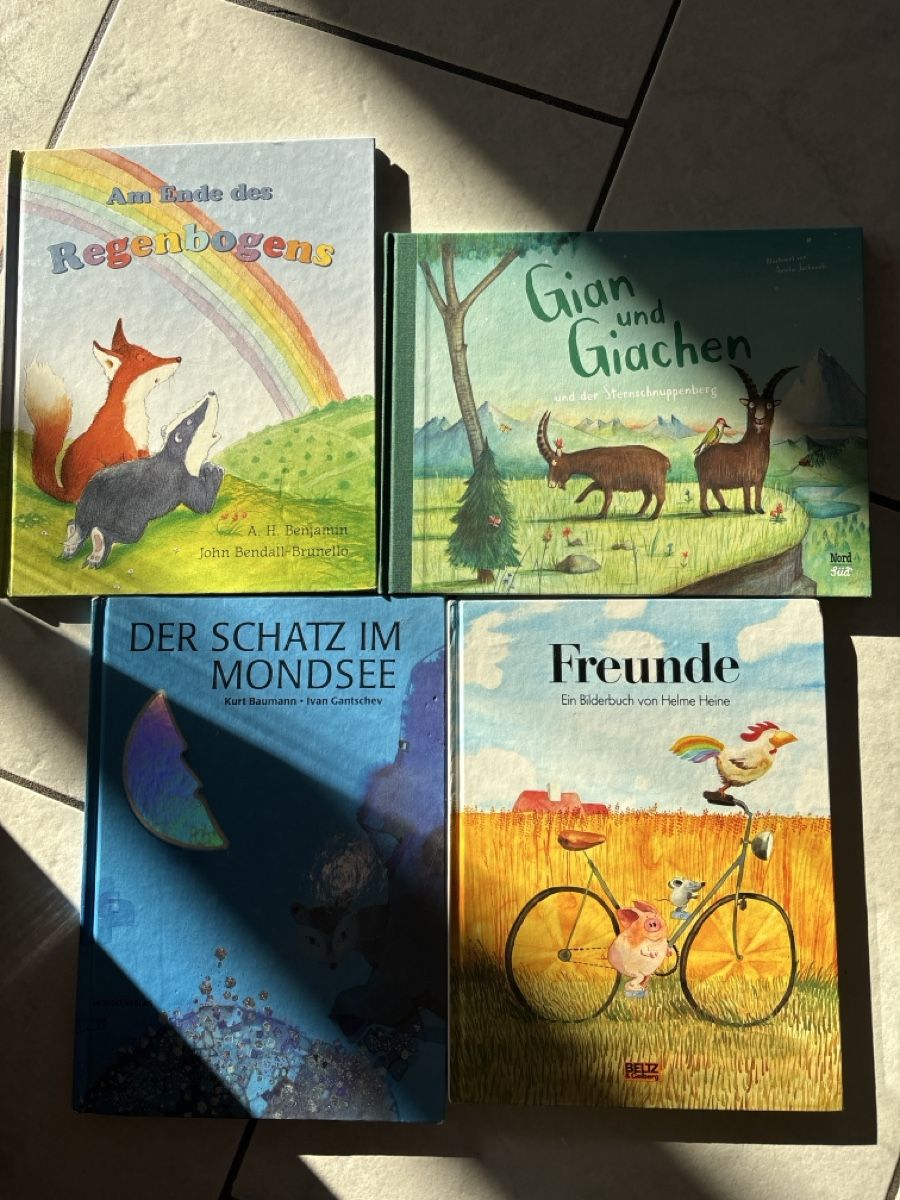 Livres: 4 Kinderbuecher – D'occasion à Nottwil par wasserlufterde