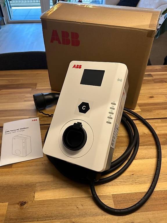 Caricabatterie: Autoladestation ABB Terra AC W11-G5-RD-M-0 – Usato da Lausen venduto da flyingking97