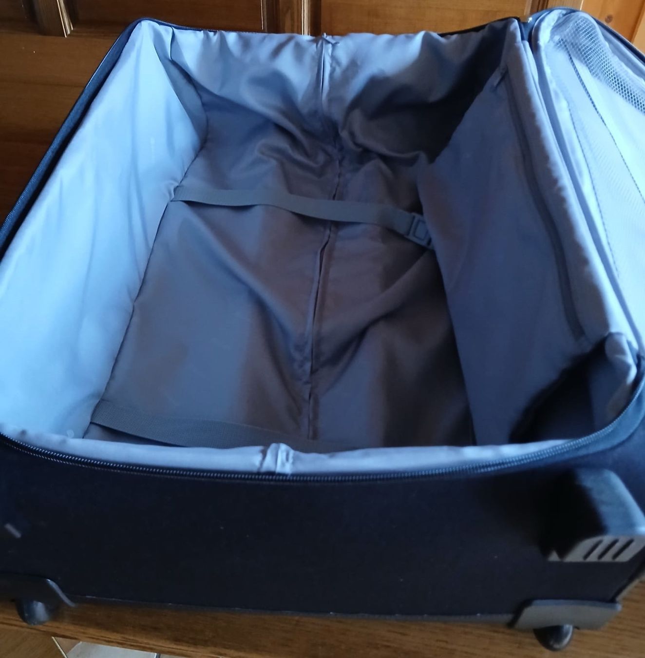 Delsey Reisekoffer: Rollkoffer Delsey – Neu (gemäss Beschreibung) aus Krauchthal von mago371 8