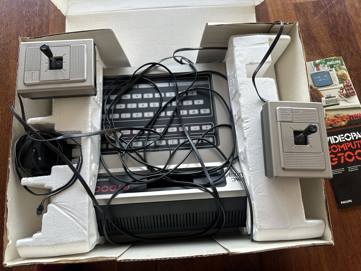 Philips PC: Philips G7000 Videocomputer 1978 + 4 spiele – Usato da Zürich venduto da Kareljan 3